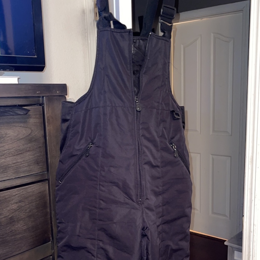 Black ski suit